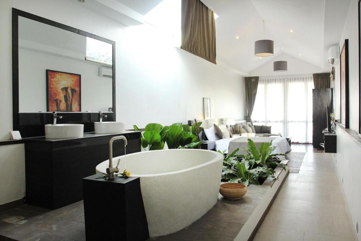 Blue Crystal Boutique Hotel Phnom Penh Exterior foto